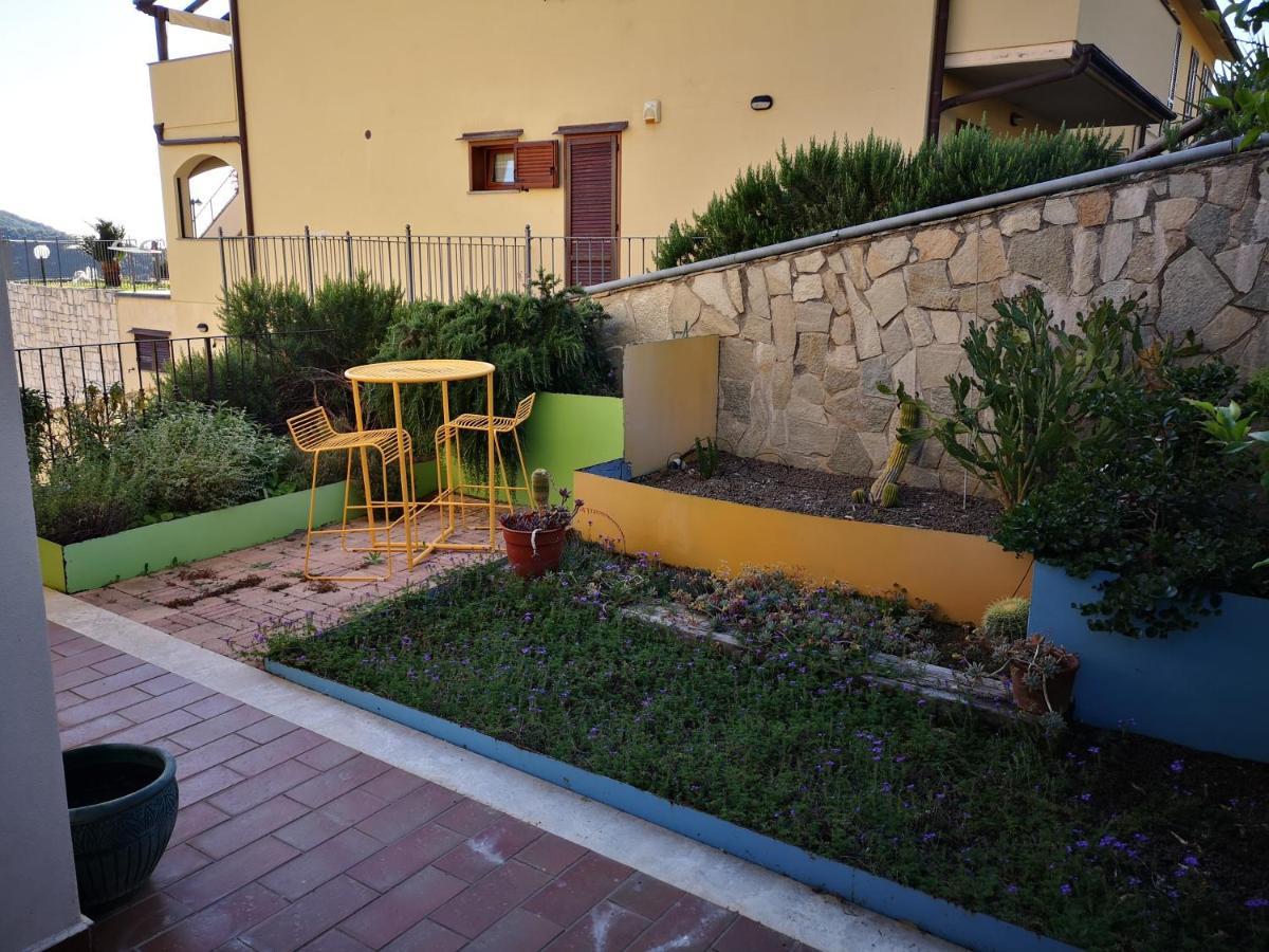 Grazioso Appartamento A 5 Minuti Di Auto Dal Mare สการ์ลีโน ภายนอก รูปภาพ
